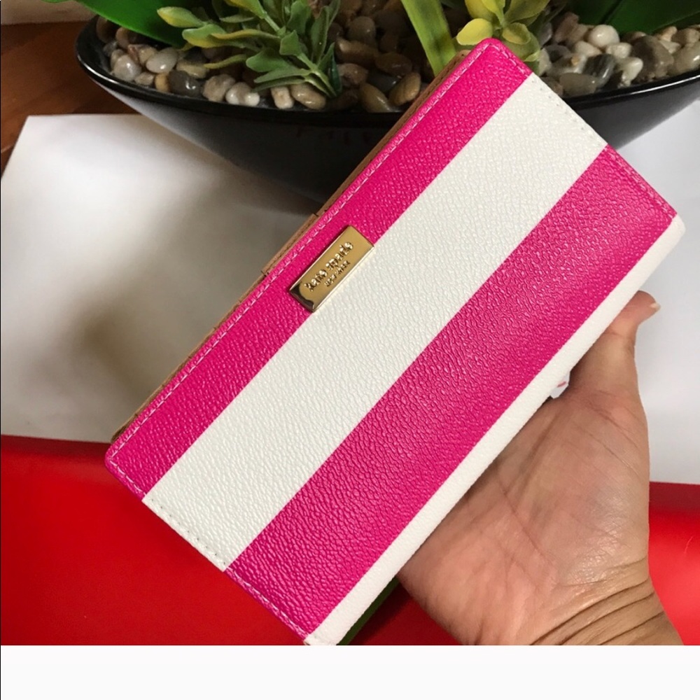 Brand new Kate Spade Wallet - Picture 4 of 9